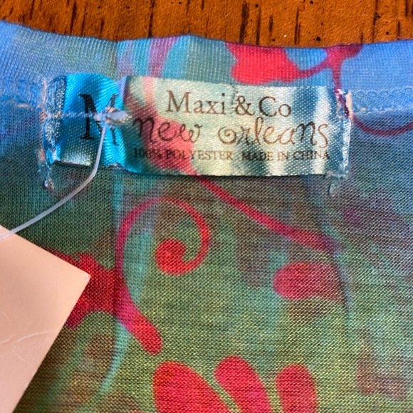 Maxi & Co New Orleans Bourbon Street, colorful top. NWT size medium. - Picture 9 of 11
